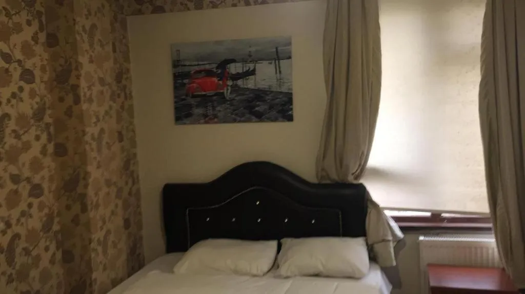 Divan Wooden Guesthouse Istanbul Turkey